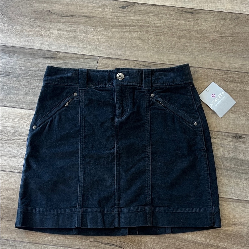 Athleta Black Velvet Like Mini Skirt Size 6